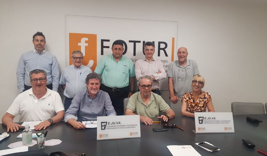 Empresarios y Sindicatos firman el Convenio del Bingo de la Provincia de Valencia