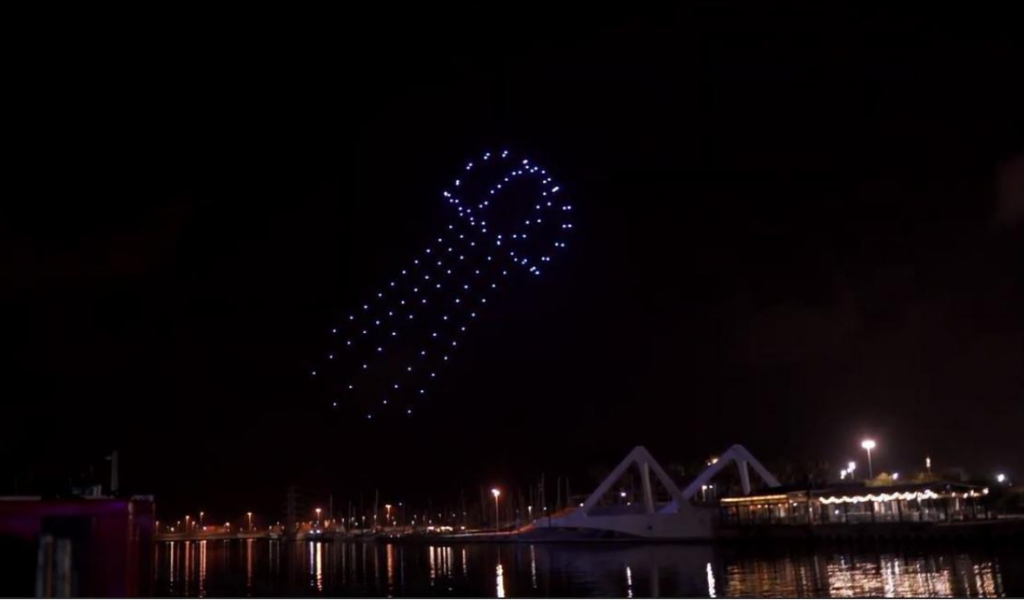 Así fue el espectáculo de drones en La Marina